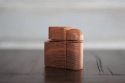 Accessoires fumeur bois signé Jacques Mauhin, nécessaire pour bureau
