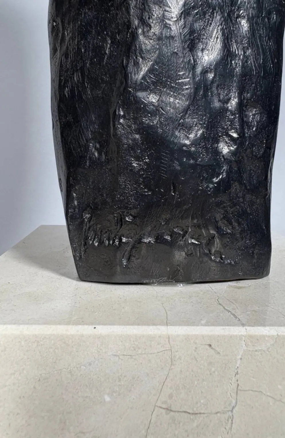 Amédéo Modigliani (1884-1920) Sculpture "Tête de jeune fille à la frange"