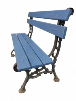 Ancien banc de jardin en fonte et bois repeint