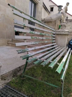 Ancien banc de jardin en métal