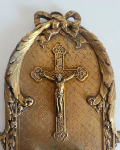 Ancien Bénitier Mural en Bronze Style Louis XVI Crucifix Croix