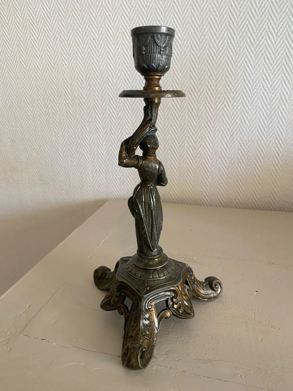 Ancien bougeoir XIXeme à figure féminine
