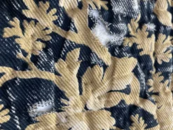 Ancien couvre lit boutis piqué à la main tissu floral 19 ème siècle