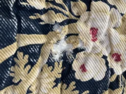 Ancien couvre lit boutis piqué à la main tissu floral 19 ème siècle