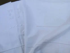 Ancien drap blanc monogrammé E.P coton brodé