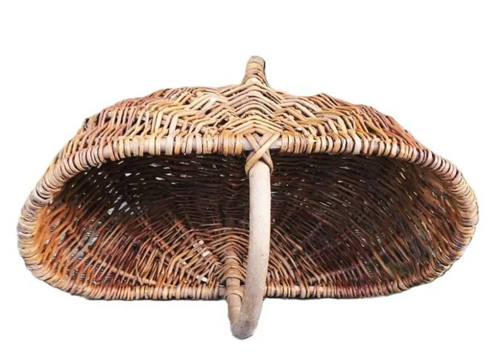 Ancien grand panier bourguignon en osier
