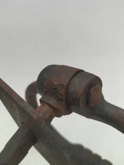 Ancien heurtoir en fer forgé