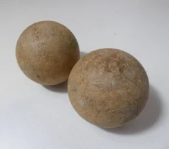 Ancien jeu de grandes quilles en bois