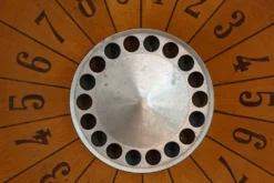 Ancien jeu de la boule, acajou