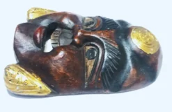 Ancien masque en bois de Boudha