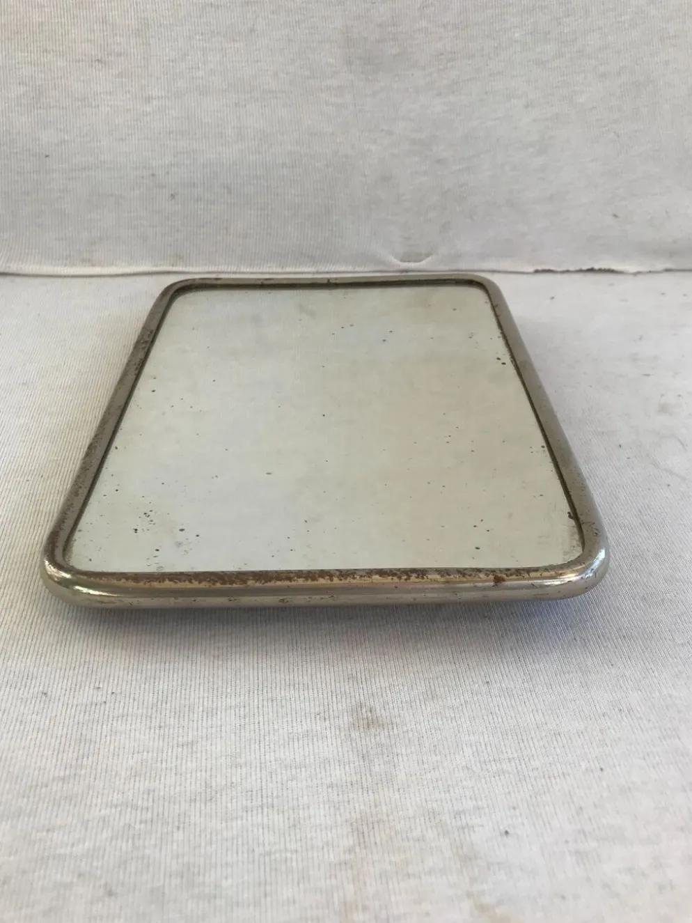 Ancien miroir barbier contour alu + trépied + fond marron décoration vintage