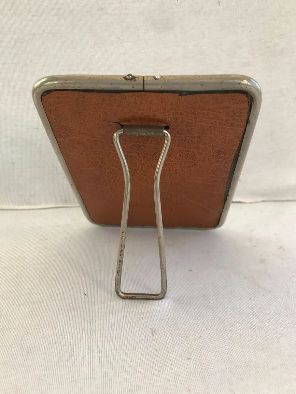 Ancien miroir barbier contour alu + trépied + fond marron décoration vintage