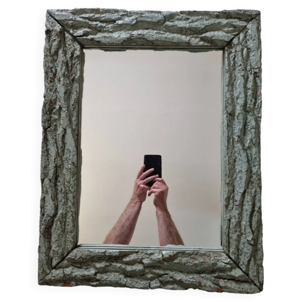 Ancien miroir, cadre en écorce de bois à patine rustique, 65 cm par 50 cm