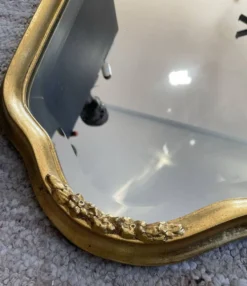 Ancien miroir en bois doré style Louis XV