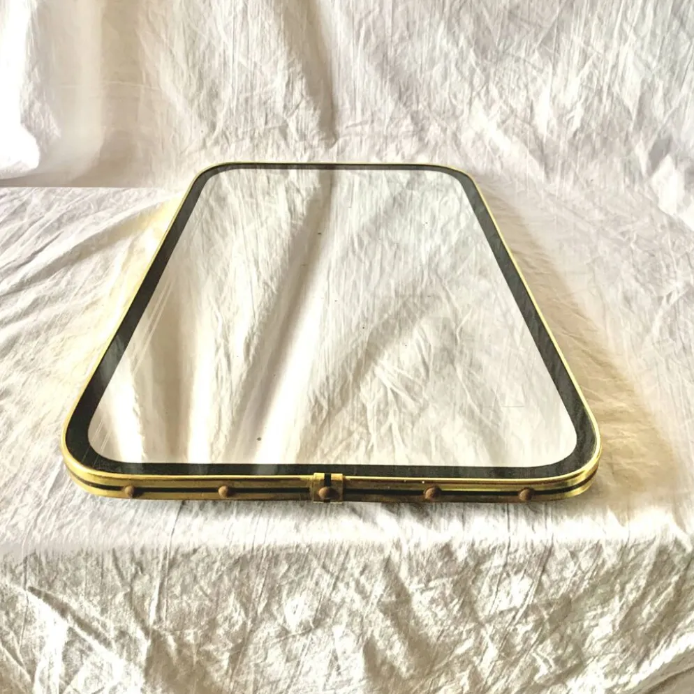 Ancien miroir rétroviseur - forme libre
