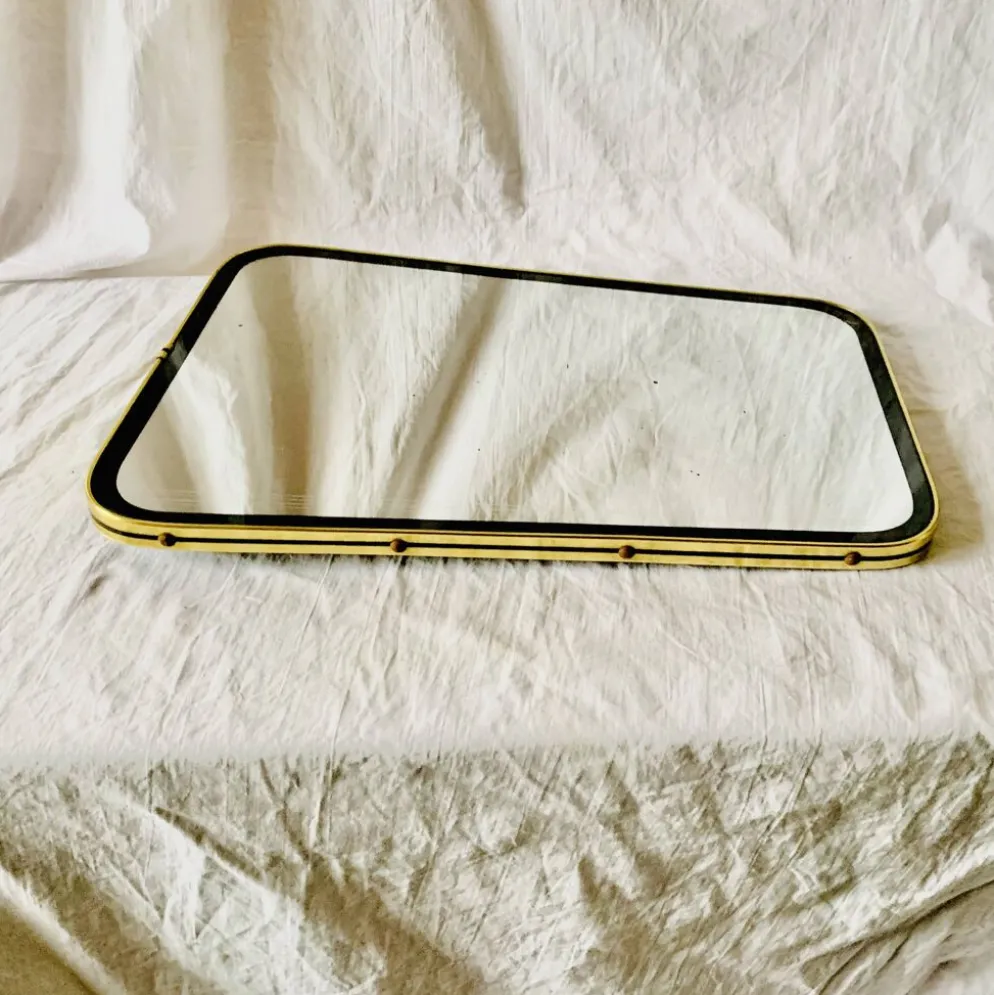Ancien miroir rétroviseur - forme libre
