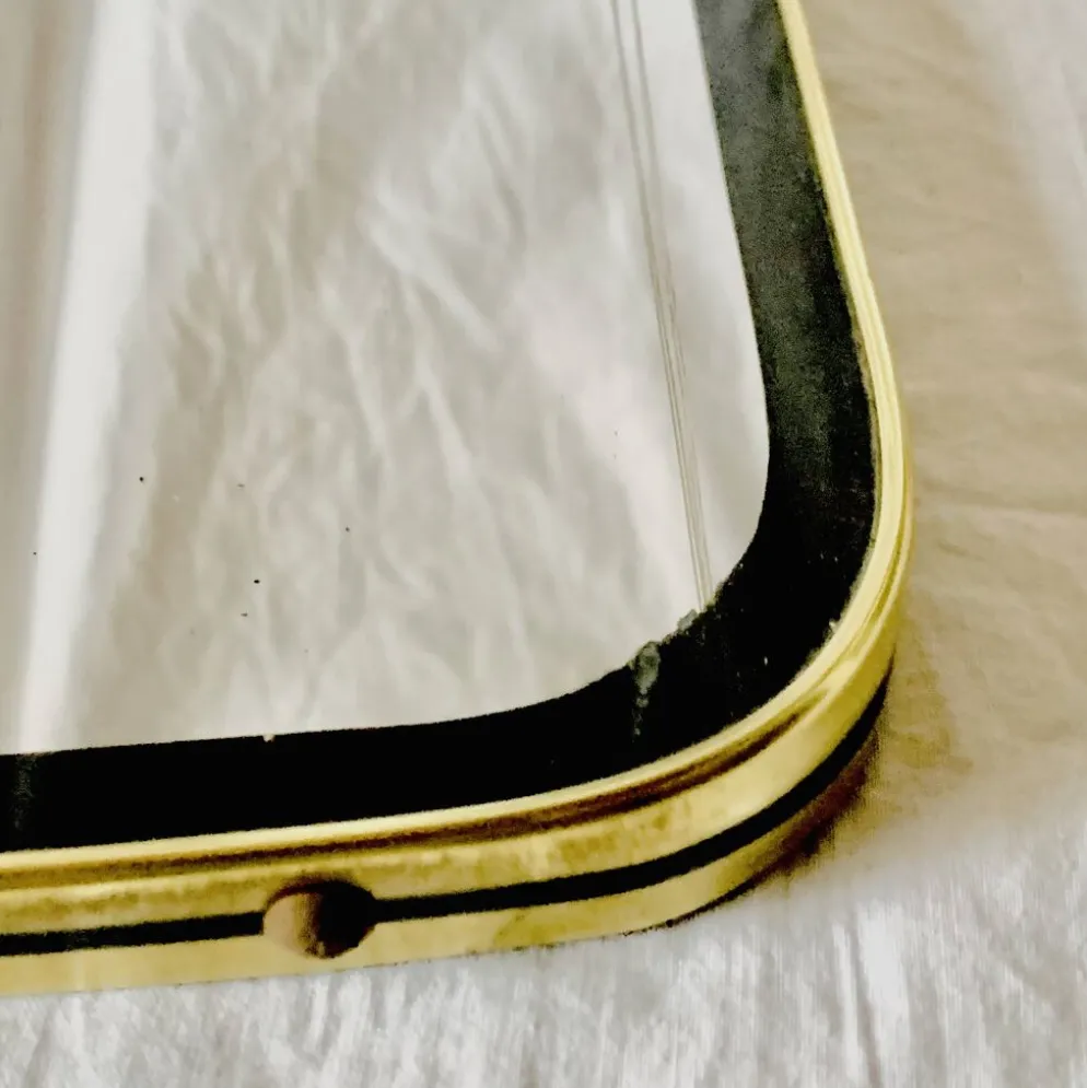 Ancien miroir rétroviseur - forme libre
