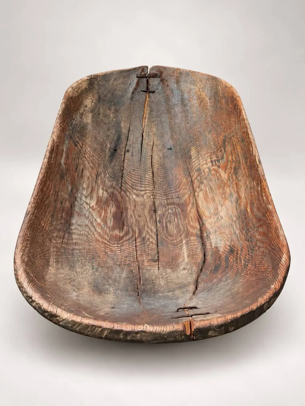 Ancienne auge à pétrir monoxyle en bois – art populaire