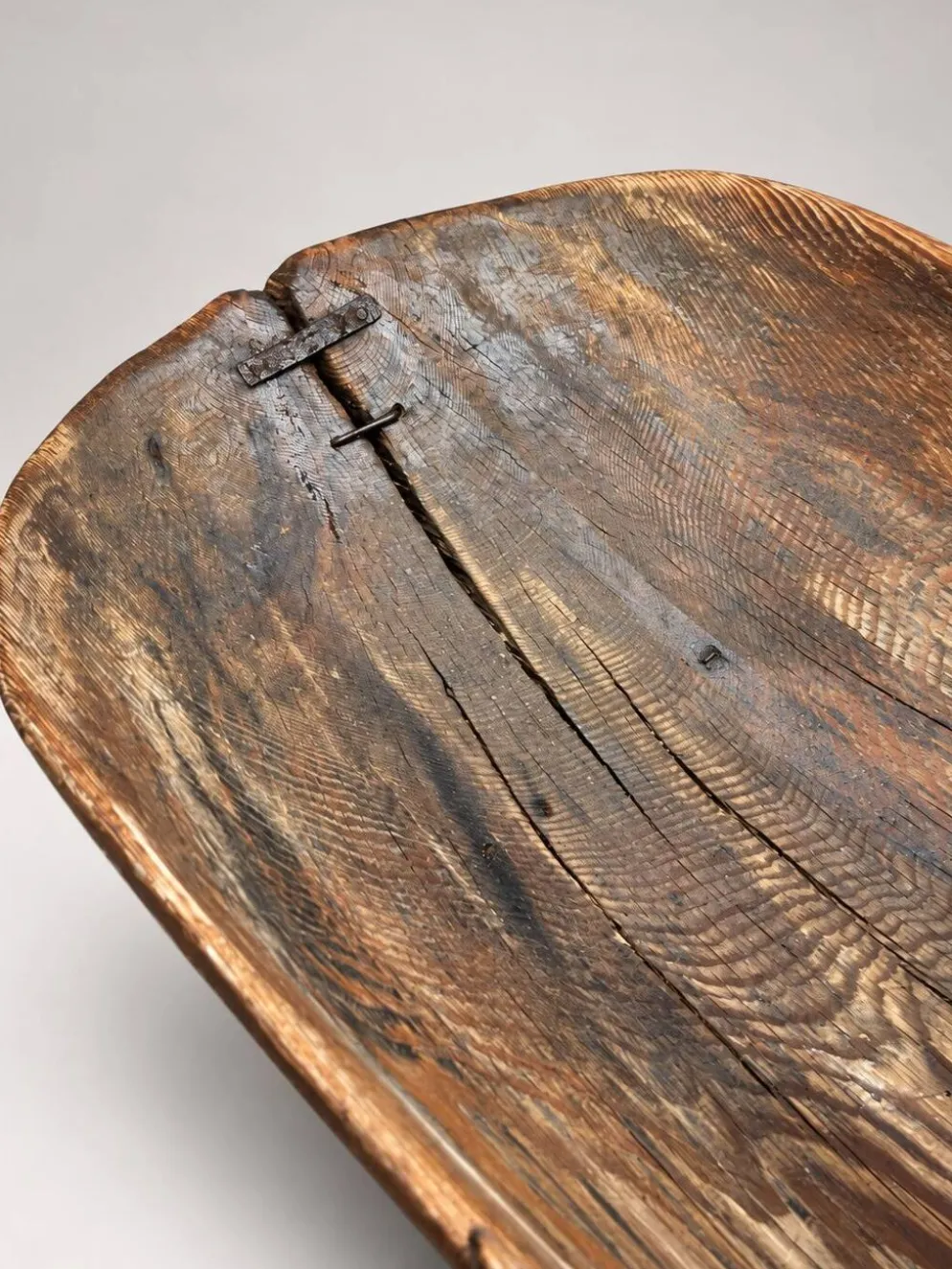 Ancienne auge à pétrir monoxyle en bois – art populaire