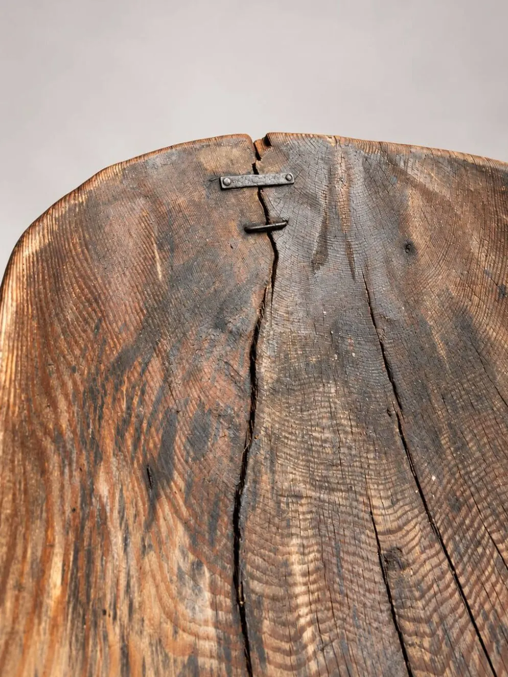 Ancienne auge à pétrir monoxyle en bois – art populaire