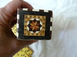 Ancienne Boîte 28 dominos en Marqueterie Syrie Vintage
