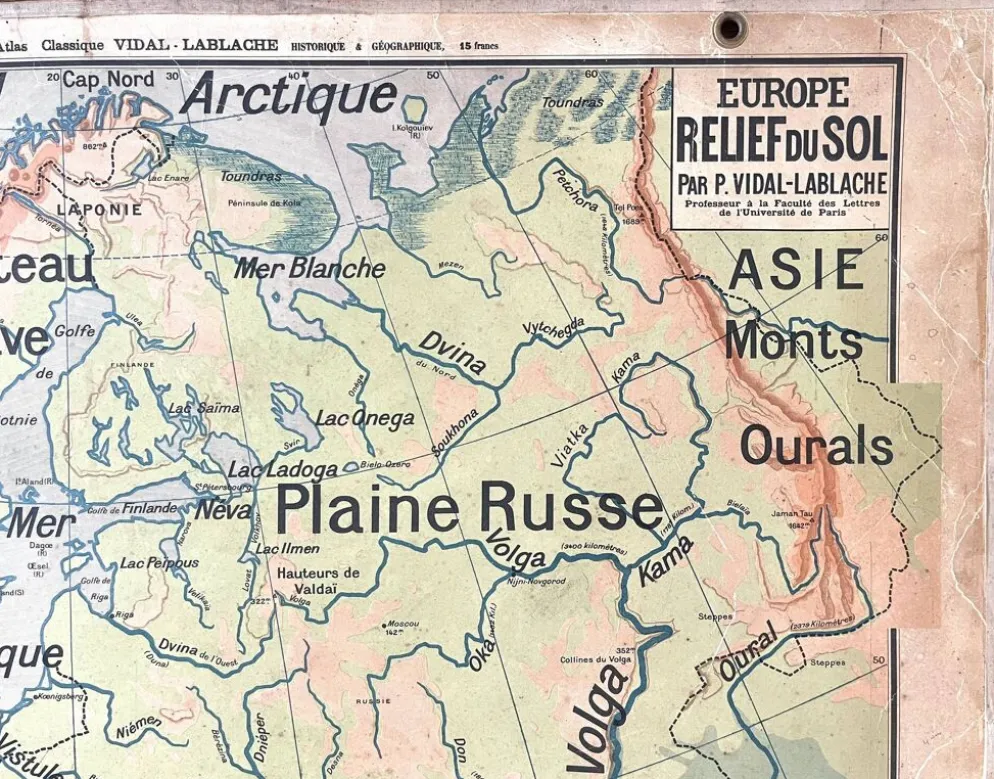 Ancienne carte scolaire Vidal-Lablache Mézières 12, T33, 1910 Europe relief