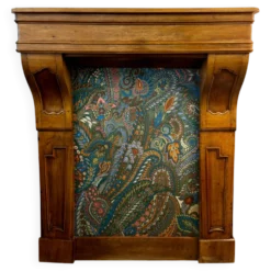 Ancienne cheminée en noyer bois sculpté, manteau de cheminée décoratif