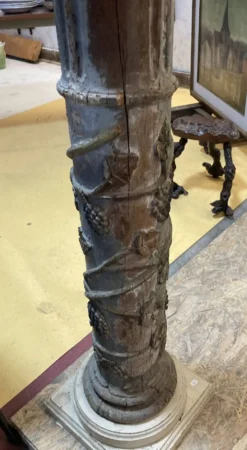 Ancienne Colonne en bois sculpté - XVIIIe