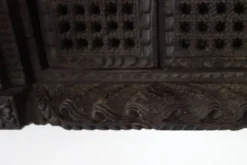 Ancienne fenêtre Népalaise Newari en bois sculpté