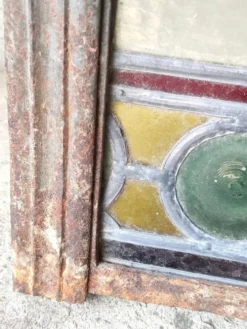 Ancienne fenêtre Vitrail