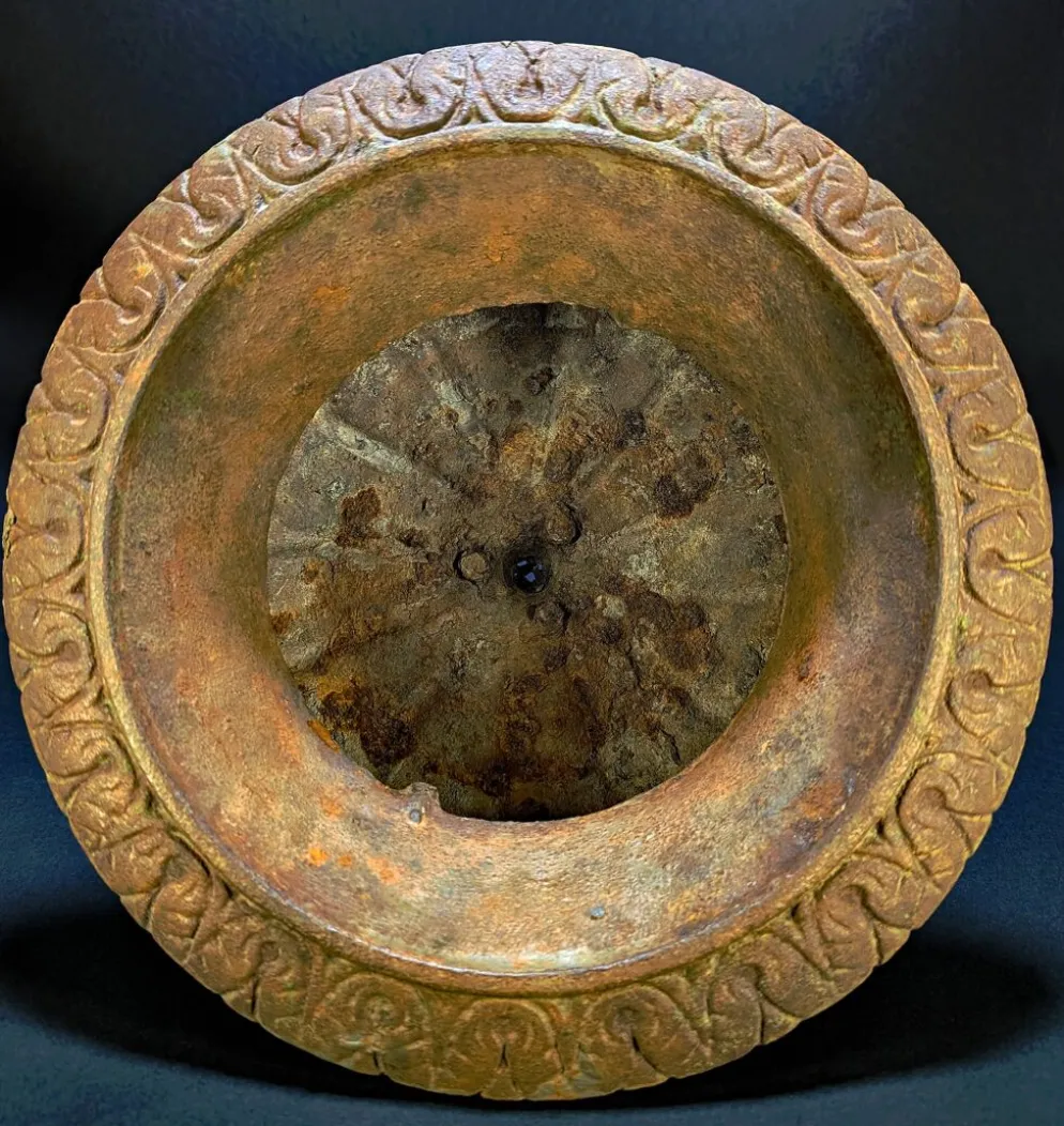 Ancienne Jardinière en Fonte – Vasque Médicis sur pied – 27 cm – 5,5 kg