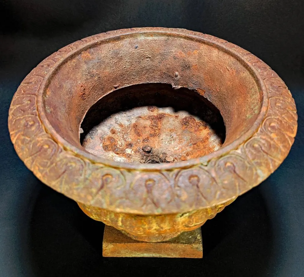 Ancienne Jardinière en Fonte – Vasque Médicis sur pied – 27 cm – 5,5 kg