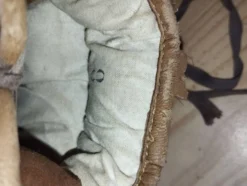 Ancienne paire de gants de boxe en cuir fauve patiné (8 oz) – Circa 1940/19