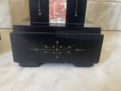 Ancienne paire de serre-livres cassolettes en marbre