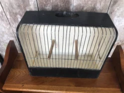 Ancienne petite cage a oiseaux caoa bois + métal + bac plastique vintage