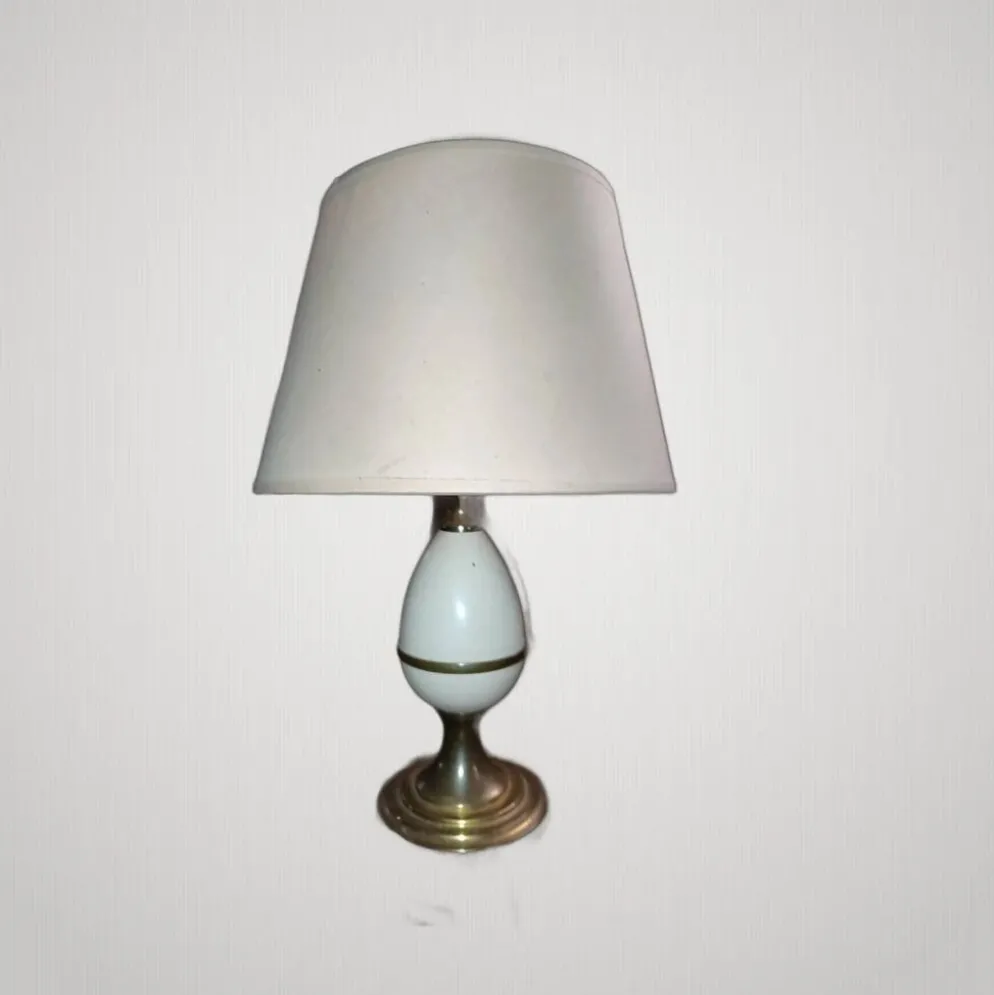Ancienne petite lampe oeuf métal crème/métal doré goût maison charles annee