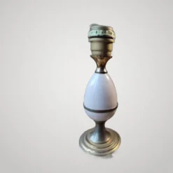 Ancienne petite lampe oeuf métal crème/métal doré goût maison charles annee