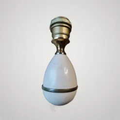 Ancienne petite lampe oeuf métal crème/métal doré goût maison charles annee