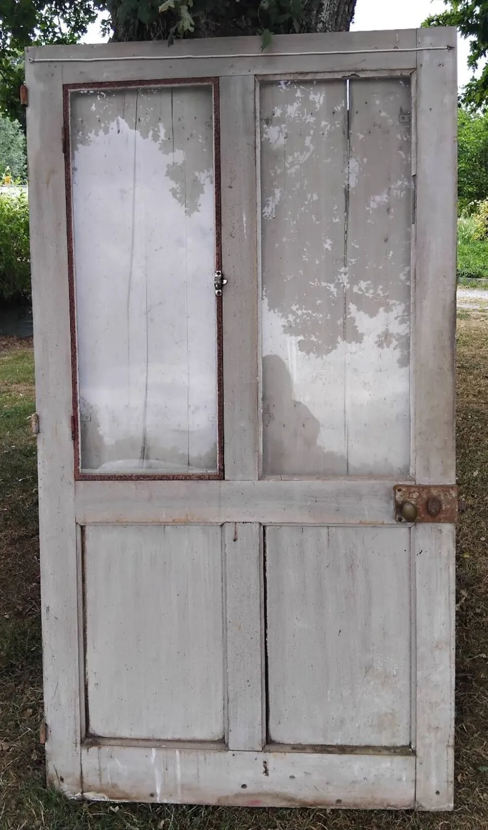 Ancienne porte avec volets en bois Vintage