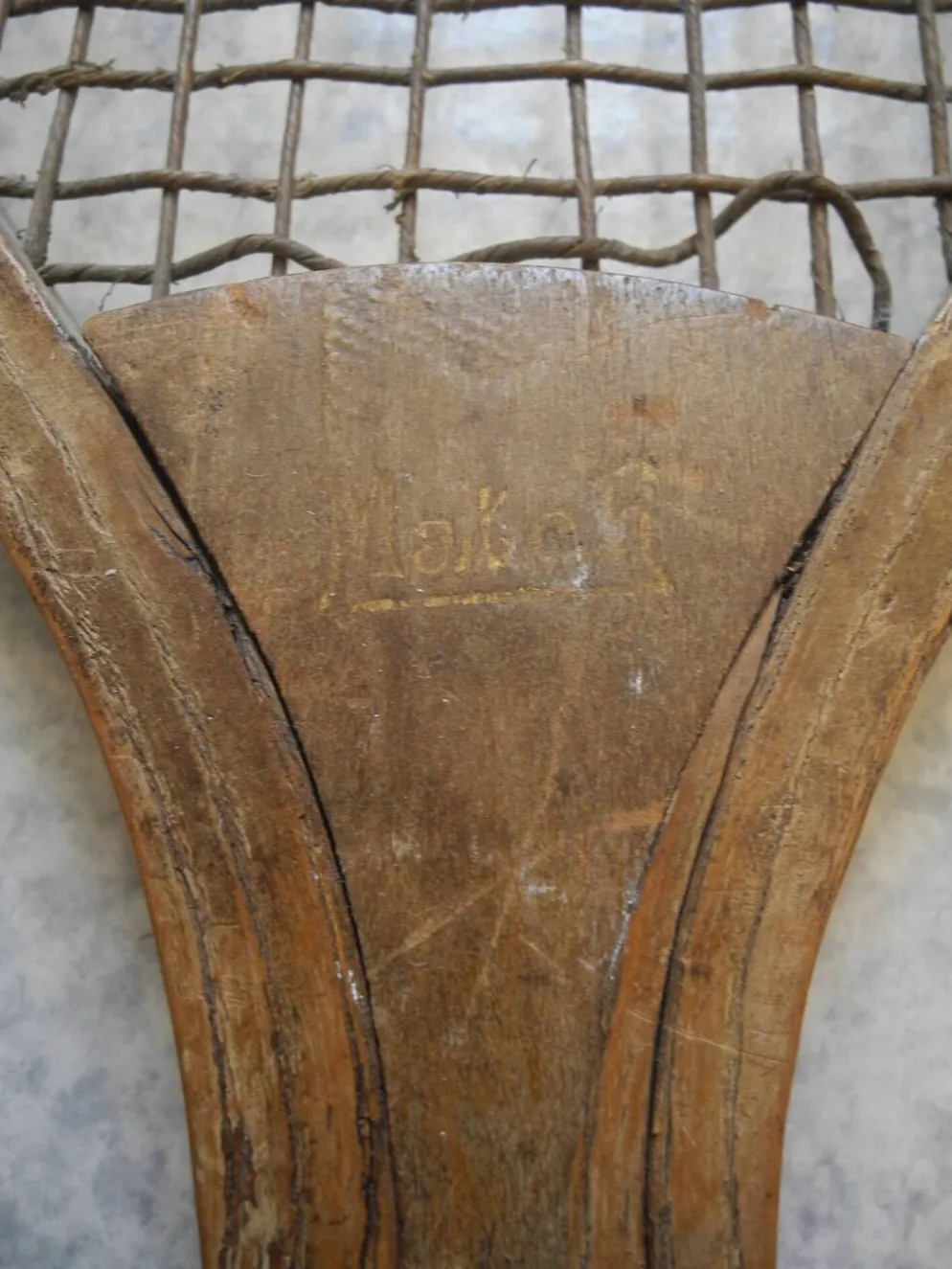 Ancienne raquette de tennis en bois, 1900