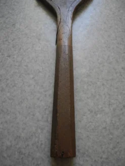Ancienne raquette de tennis en bois, 1900