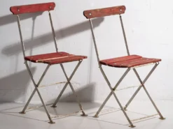 Anciennes chaises de jardin pliantes rouges (vers 1920). Ensemble de 4 pièces