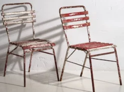 Anciennes chaises de terrasse rouges et blanches (vers 1920). Ensemble de 4 pièces