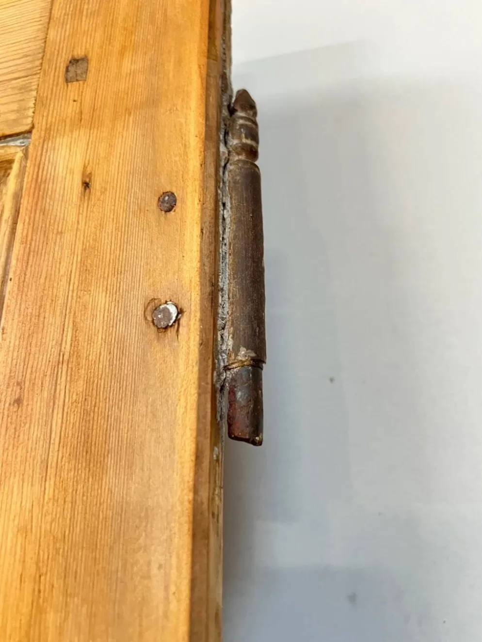 Anciennes portes de menuiserie intérieure