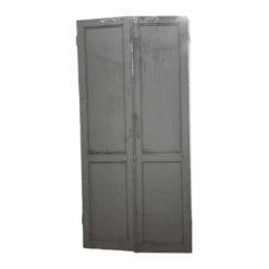 Anciennes portes double en sapin