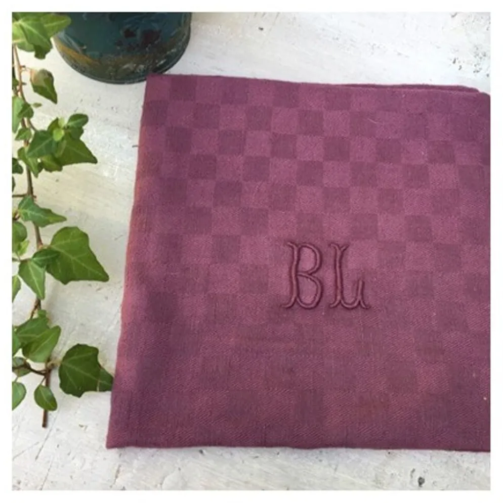 Anciennes serviettes de tables couleur prune monogramme BL