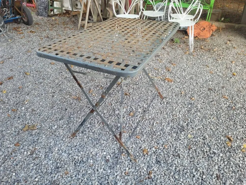 Ancienne table de jardin pliante