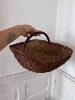 Ancien panier à récolte en osier