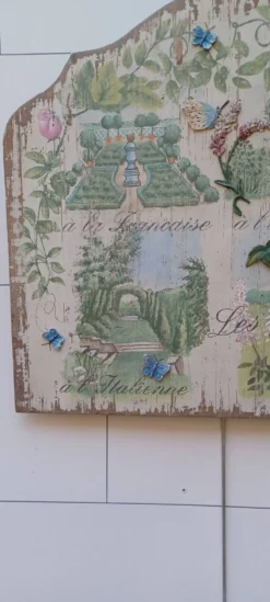 Ancien panneau decoratif en bois sculpte sur l'art des jardins en europe