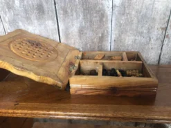 Ancien Plateau Jeu De Dames Échecs Solitaire Domino En Bois Olivier Brut